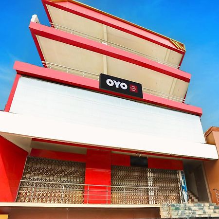 Hotel O Arvi Guest House Варанаси Екстериор снимка
