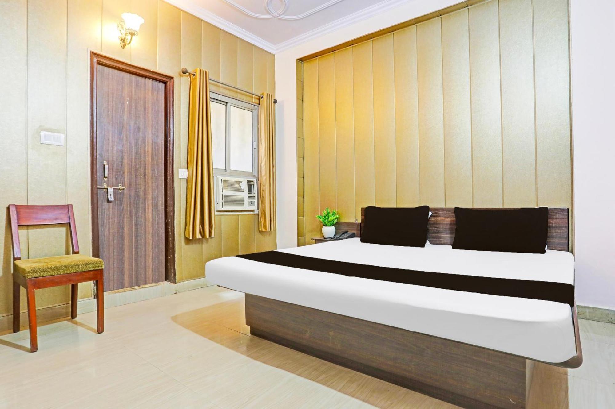 Hotel O Arvi Guest House Варанаси Екстериор снимка