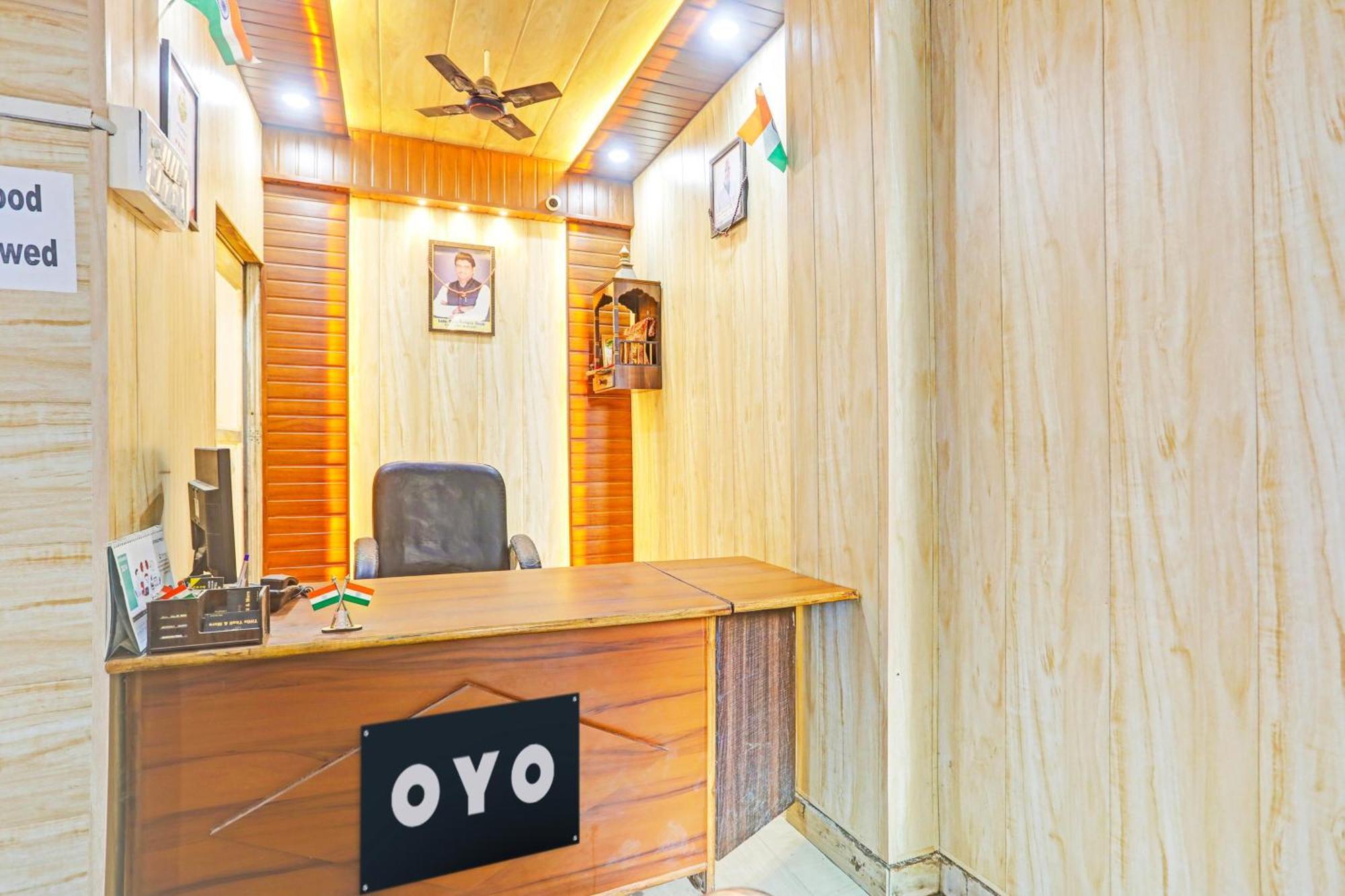 Hotel O Arvi Guest House Варанаси Екстериор снимка