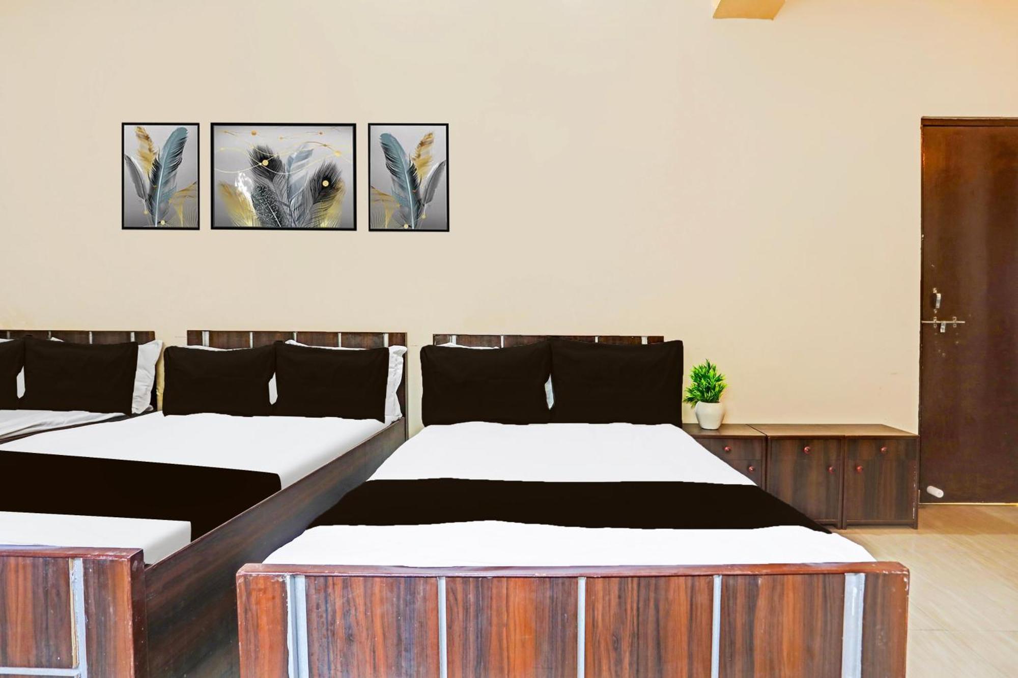 Hotel O Arvi Guest House Варанаси Екстериор снимка